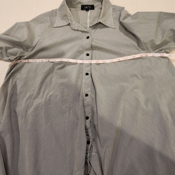 Comfy USA womens black and white  striped button down blouse. - Picture 10 of 11